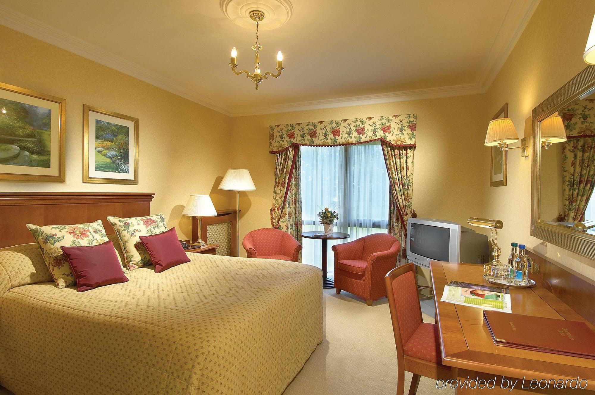 Parkway Hotel & Spa Cwmbran Habitación foto